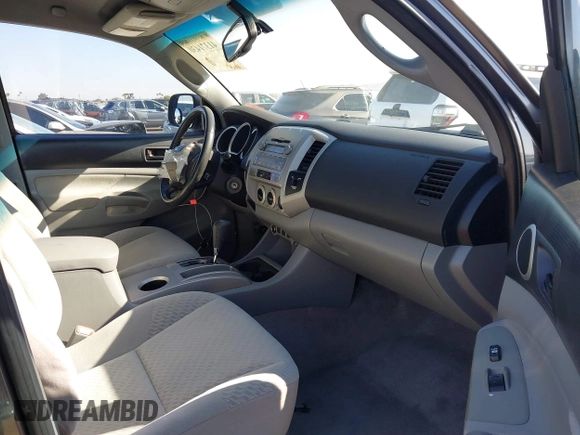 2011 Toyota Tacoma with VIN 5TFUU4EN9BX016306, listed as a IAAI auction lot 41371430 with 188,984 mi miles. Bid and sale history available at carsss.com. Image 5.
