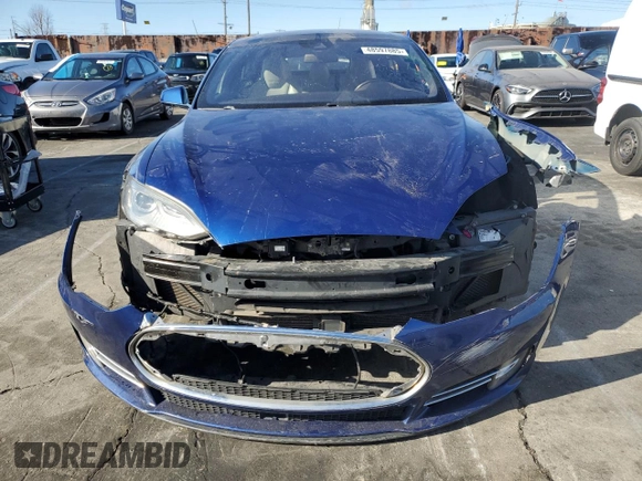 2015 Tesla Model S 85D with VIN 5YJSA1E21FF114010, listed as a Copart auction lot 48597885 with 196,670 mi miles and Salvage Title. Bid and sale history available at carsss.com. Image 5.