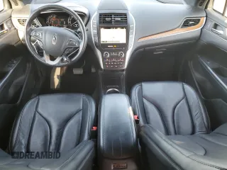 2019 Lincoln MKC Select с VIN 5LMCJ2D98KUL15132, выставлен на аукционе Copart как лот 61748785 с пробегом 48 603 миль миль и Списание • Salvage title. История ставок и продаж доступна на DreamBid. Изображение 8.