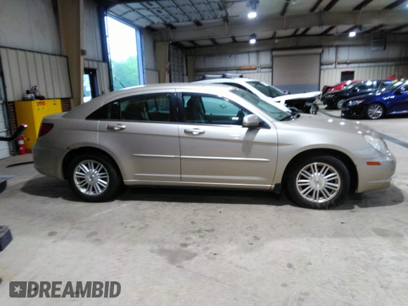 2007 Chrysler Sebring Touring with VIN 1C3LC56K27N560582, listed as a IAAI auction lot 42018640 with 110,076 mi miles and . Bid and sale history available at DreamBid. Image 14.