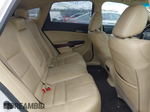2010 Honda Crosstour EX-L z VIN 5J6TF2H57AL005231, wystawiony jako IAAI lot #42029109 z przebiegiem 134 451 mil mil oraz . Historia ofert i sprzedaży dostępna na DreamBid. Obrazek 8.