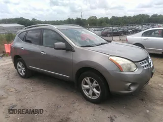2011 Nissan Rogue SV z VIN JN8AS5MVXBW671231, wystawiony jako IAAI lot #42499243 z przebiegiem 194 639 mil mil oraz . Historia ofert i sprzedaży dostępna na DreamBid. Obrazek 1.