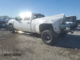 2009 Chevrolet Silverado 3500HD DRW LT with VIN 1GCJK836X9F126549, listed as a Copart auction lot 88457445 with 330,249 mi miles and Salvage Title. Bid and sale history available at carsss.com. Image 2.
