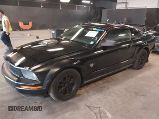 2009 Ford Mustang with VIN 1ZVHT80N695142483, listed as a IAAI auction lot 42672035 with 201,019 mi miles and . Bid and sale history available at DreamBid. Image 17.