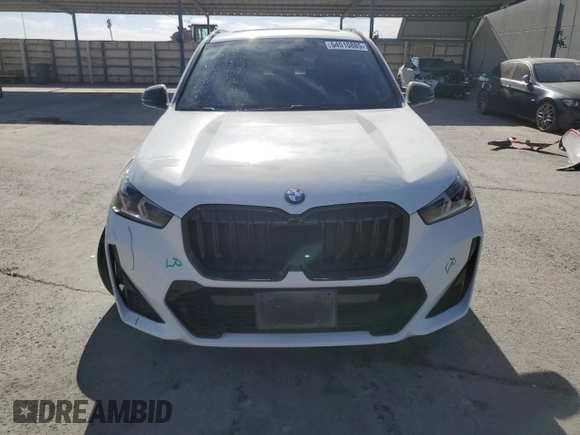 2023 BMW X1 xDrive28i с VIN WBX73EF07P5W78545, выставлен на аукционе Copart как лот 54510885 с пробегом 15 197 миль миль и Списание • Salvage title. История ставок и продаж доступна на DreamBid. Изображение 5.