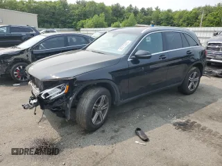 2020 Mercedes-Benz GLC 300 z VIN W1N0G8EB2LF833250, wystawiony jako Copart lot #58375925 z przebiegiem 47 589 mil mil oraz Szkody całkowita. Historia ofert i sprzedaży dostępna na DreamBid. Obrazek 1.