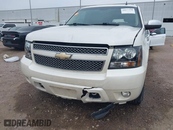 2010 Chevrolet Suburban LTZ with VIN 1GNUCKE03AR248244, listed as a IAAI auction lot 41677238 with 184,698 mi miles. Bid and sale history available at carsss.com. Image 17.
