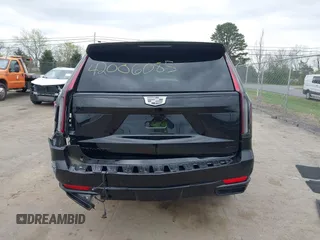2024 Cadillac Escalade ESV 4WD Sport z VIN 1GYS4PKL8RR380625, wystawiony jako IAAI lot #42006085 z przebiegiem 12 081 mil mil oraz . Historia ofert i sprzedaży dostępna na DreamBid. Obrazek 16.