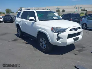 2024 Toyota 4Runner SR5 Premium with VIN JTENU5JR4R6243479, listed as a IAAI auction lot 42068243 with 17,533 mi miles. Bid and sale history available at carsss.com. Image 1.