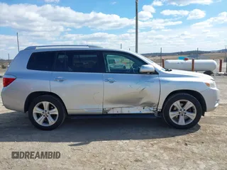 2010 Toyota Highlander Limited with VIN 5TDDK3EH3AS030488, listed as a IAAI auction lot 41695234 with 204,046 mi miles and . Bid and sale history available at DreamBid. Image 13.