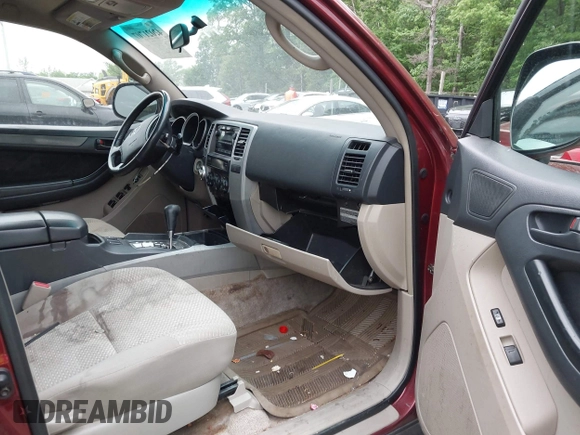 2006 Toyota 4Runner SR5 z VIN JTEBU14R068056845, wystawiony jako IAAI lot #42021707 z przebiegiem 269 036 mil mil oraz . Historia ofert i sprzedaży dostępna na DreamBid. Obrazek 5.