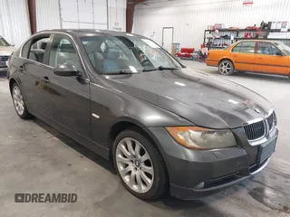 2006 BMW 3 Series 330xi с VIN WBAVD33506KV64681, выставлен на аукционе IAAI как лот 42144887 с пробегом 168 697 миль миль и . История ставок и продаж доступна на DreamBid. Изображение 1.