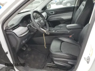 2022 Jeep Compass Altitude with VIN 3C4NJCBB0NT182568, listed as a Copart auction lot 85894384 with 43,571 mi miles and Salvage title. Bid and sale history available at DreamBid. Image 7.