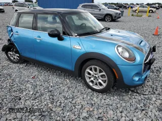 2016 MINI Hardtop 4 Door S with VIN WMWXU3C50G2D28982, listed as a Copart auction lot 63376925 with 97,519 mi miles and Salvage title. Bid and sale history available at DreamBid. Image 4.