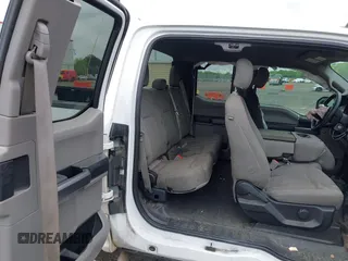 2019 Ford F-150 XL z VIN 1FTEX1CP7KFA75228, wystawiony jako IAAI lot #41971842 z przebiegiem 131 181 mil mil oraz . Historia ofert i sprzedaży dostępna na DreamBid. Obrazek 8.