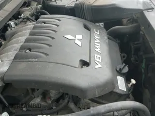2015 Mitsubishi Outlander GT z VIN JA4JZ4AX8FZ002364, wystawiony jako IAAI lot #42187976 z przebiegiem 144 447 mil mil oraz . Historia ofert i sprzedaży dostępna na DreamBid. Obrazek 18.
