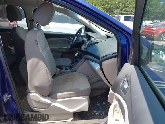 2014 Ford Escape SE z VIN 1FMCU9GX6EUD67330, wystawiony jako IAAI lot #42705724 z przebiegiem 171 996 mil mil oraz . Historia ofert i sprzedaży dostępna na DreamBid. Obrazek 5.