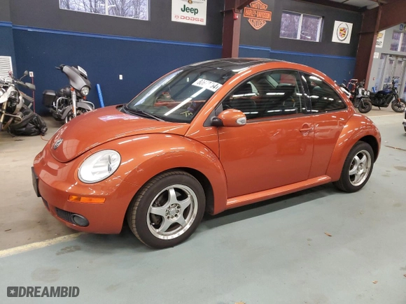 2010 Volkswagen New Beetle Coupe with VIN 3VWRG3AG9AM026799, listed as a Copart auction lot 80673434 with 104,033 mi miles and Salvage Title. Bid and sale history available at carsss.com. Image 1.