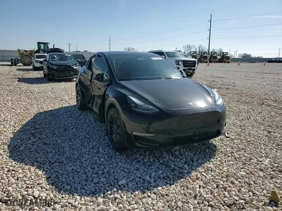 2024 Tesla Model Y Performance with VIN 7SAYGDEF1RA307520, listed as a Copart auction lot 45416865 with 9,934 mi miles and Salvage Title. Bid and sale history available at carsss.com. Image 10.