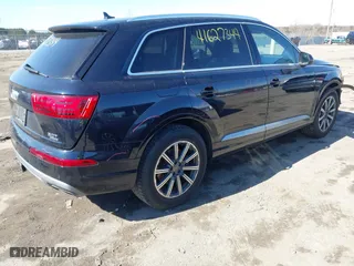 2017 Audi Q7 Premium Plus with VIN WA1LAAF75HD002295, listed as a IAAI auction lot 41627344 with 113,761 mi miles. Bid and sale history available at carsss.com. Image 4.