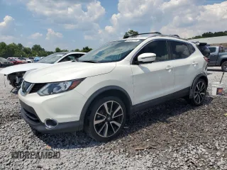 2017 Nissan Rogue SV z VIN JN1BJ1CP0HW013198, wystawiony jako Copart lot #63460775 z przebiegiem 90 065 mil mil oraz Szkoda całkowita • Salvage title. Historia ofert i sprzedaży dostępna na DreamBid. Obrazek 1.