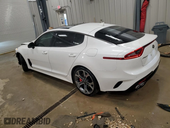 2018 Kia Stinger GT2 with VIN KNAE55LC6J6040346, listed as a Copart auction lot 82428994 with 62,560 mi miles and Salvage Title. Bid and sale history available at DreamBid. Image 2.