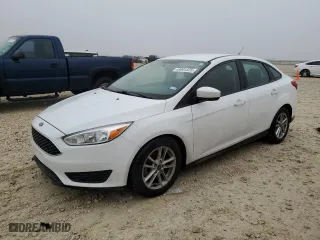 2018 Ford Focus SE with VIN 1FADP3F22JL207518, listed as a Copart auction lot 43001325 with 51,919 mi miles and Clean Title. Bid and sale history available at carsss.com. Image 1.
