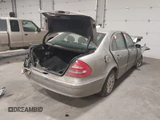 2005 Mercedes-Benz E-Class 3.2L with VIN WDBUF65J95A630717, listed as a IAAI auction lot 41423947 with 6,263 mi miles. Bid and sale history available at carsss.com. Image 4.