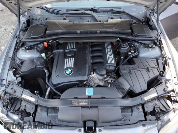 2007 BMW 3 Series 328i z VIN WBAWB33517PV74554, wystawiony jako Copart lot #52821695 z przebiegiem 101 269 mil mil oraz Szkoda całkowita • Salvage title. Historia ofert i sprzedaży dostępna na DreamBid. Obrazek 11.