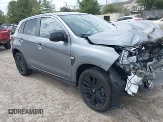 2024 Mitsubishi Outlander S z VIN JA4ARUAU4RU017922, wystawiony jako IAAI lot #42025296 z przebiegiem 16 035 mil mil oraz . Historia ofert i sprzedaży dostępna na DreamBid. Obrazek 1.