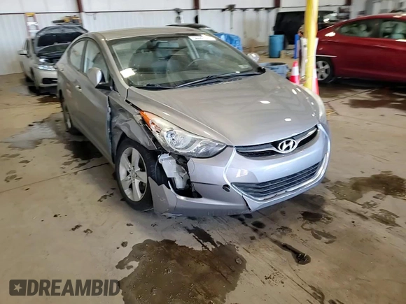 2013 Hyundai Elantra GLS с VIN KMHDH4AE2DU932965, выставлен на аукционе Copart как лот 54442845 с пробегом 123 465 миль миль и Списание • Salvage title. История ставок и продаж доступна на DreamBid. Изображение 13.