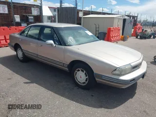 1993 Oldsmobile 88 z VIN 1G3HN53L5PH340876, wystawiony jako IAAI lot #42111489 z przebiegiem 145 514 mil mil oraz . Historia ofert i sprzedaży dostępna na DreamBid. Obrazek 1.