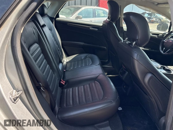 2014 Ford Fusion SE with VIN 3FA6P0HD3ER259110, listed as a Copart auction lot 55998455 with 270,539 mi miles and Clean Title. Bid and sale history available at DreamBid. Image 6.