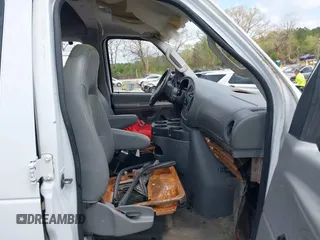 2007 Ford Econoline Passenger XL with VIN 1FBSS31L47DA67849, listed as a IAAI auction lot 41954255 with 110,341 mi miles. Bid and sale history available at carsss.com. Image 5.