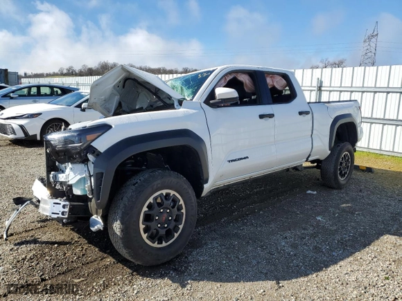 2024 Toyota Tacoma 4WD SR5 with VIN 3TMLB5JN8RM045339, listed as a Copart auction lot 47477095 with 0 mi miles and Salvage Title. Bid and sale history available at carsss.com. Image 1.
