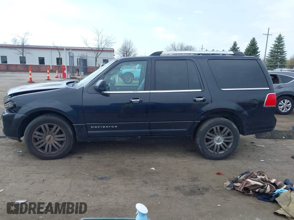 2014 Lincoln Navigator z VIN 5LMJJ2J53EEL08886, wystawiony jako IAAI lot #41971904 z przebiegiem 140 190 mil mil oraz . Historia ofert i sprzedaży dostępna na DreamBid. Obrazek 14.