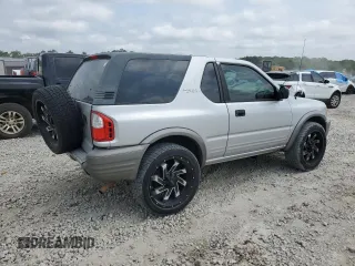 2002 Isuzu Rodeo z VIN 4S2CK57W324328043, wystawiony jako Copart lot #54584025 z przebiegiem 141 523 mil mil oraz Szkody całkowita. Historia ofert i sprzedaży dostępna na DreamBid. Obrazek 3.