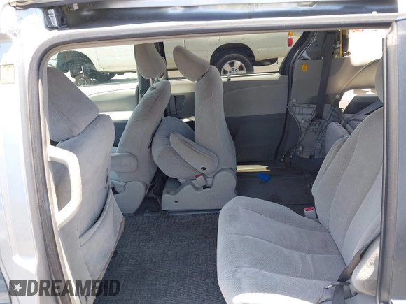 2011 Toyota Sienna LE AAS with VIN 5TDKK3DC0BS040975, listed as a IAAI auction lot 42639431 with 430,456 mi miles and . Bid and sale history available at DreamBid. Image 8.