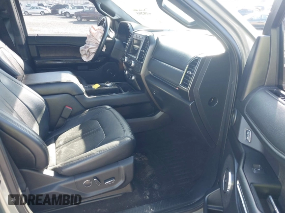 2019 Ford Expedition Limited with VIN 1FMJU1KT1KEA22256, listed as a IAAI auction lot 41092563 with 85,159 mi miles. Bid and sale history available at carsss.com. Image 5.
