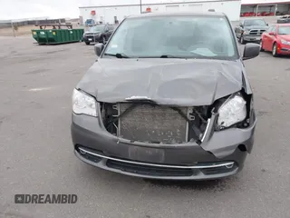 2016 Chrysler Town & Country Touring with VIN 2C4RC1BG3GR280270, listed as a IAAI auction lot 41837563 with 177,376 mi miles. Bid and sale history available at carsss.com. Image 6.
