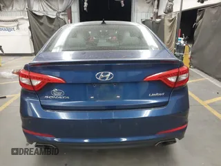 2015 Hyundai Sonata Limited with VIN 5NPE34AF4FH112271, listed as a IAAI auction lot 42077669 with 84,154 mi miles and . Bid and sale history available at carsss.com. Image 16.
