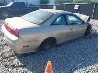 2001 Honda Accord EX с VIN 1HGCG22521A016114, выставлен на аукционе IAAI как лот 42090643 с пробегом Не указан миль и . История ставок и продаж доступна на DreamBid. Изображение 4.