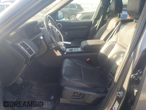 2018 Land Rover Discovery HSE z VIN SALRR2RVXJA077289, wystawiony jako Copart lot #52288545 z przebiegiem 79 881 mil mil oraz Tytuł czysty. Historia ofert i sprzedaży dostępna na DreamBid. Obrazek 7.