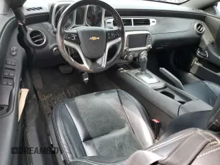 2015 Chevrolet Camaro LT z VIN 2G1FD3D34F9285037, wystawiony jako Copart lot #53858295 z przebiegiem 66 362 mil mil oraz Szkoda całkowita • Salvage title. Historia ofert i sprzedaży dostępna na DreamBid. Obrazek 8.