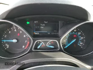 2016 Ford Escape SE z VIN 1FMCU0G99GUA13835, wystawiony jako Copart lot #52401865 z przebiegiem 130 143 mil mil oraz Szkoda całkowita • Salvage title. Historia ofert i sprzedaży dostępna na DreamBid. Obrazek 9.