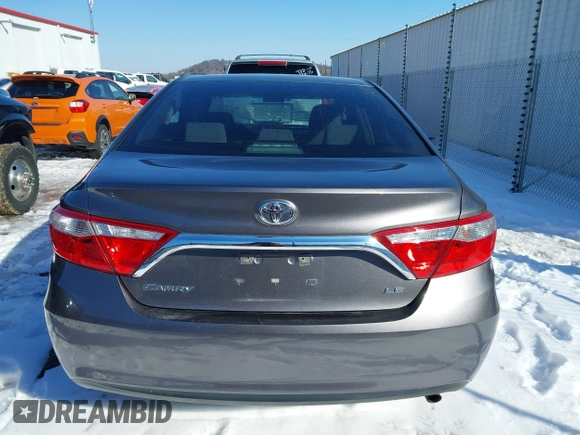 2015 Toyota Camry XLE with VIN 4T4BF1FK6FR465360, listed as a IAAI auction lot 41615471 with 166,584 mi miles. Bid and sale history available at carsss.com. Image 16.