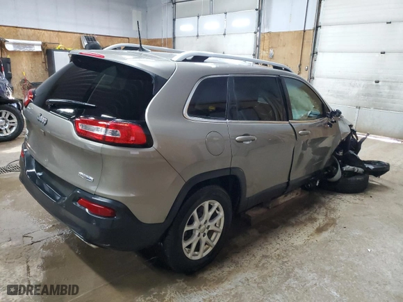 2016 Jeep Cherokee Latitude with VIN 1C4PJMCS8GW354789, listed as a Copart auction lot 49979145 with 50,270 mi miles and Clean Title. Bid and sale history available at carsss.com. Image 3.