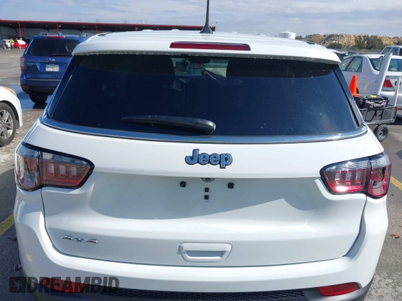 2025 Jeep Compass Sport with VIN 3C4NJDAN9ST516030, listed as a IAAI auction lot 41471666 with 2,094 mi miles and . Bid and sale history available at DreamBid. Image 17.