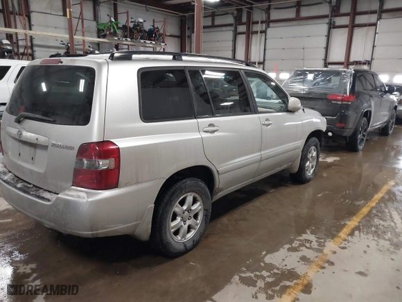 2006 Toyota Highlander w/3rd Row with VIN JTEEP21A160150739, listed as a IAAI auction lot 41347329 with 227,627 mi miles. Bid and sale history available at carsss.com. Image 4.