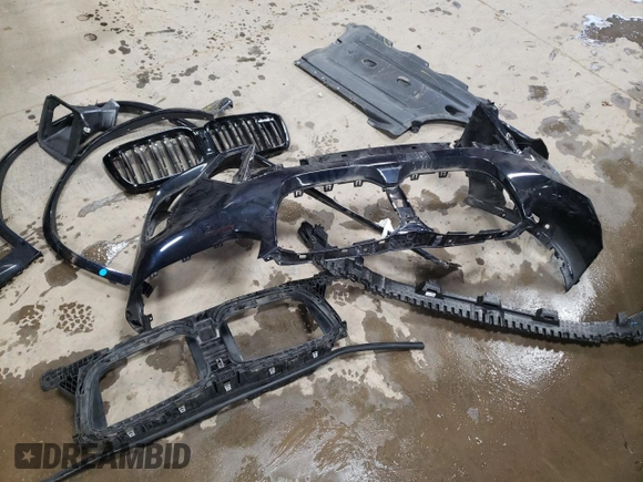 2024 BMW X4 M40i z VIN 5UX43DT07R9T60014, wystawiony jako Copart lot #83686604 z przebiegiem 15 048 mil mil oraz Szkoda całkowita • Salvage title. Historia ofert i sprzedaży dostępna na DreamBid. Obrazek 12.